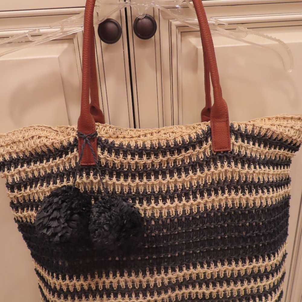 New Straw/paper Tote Purse  Navy Blue & Off White  with Pom Pom Tie